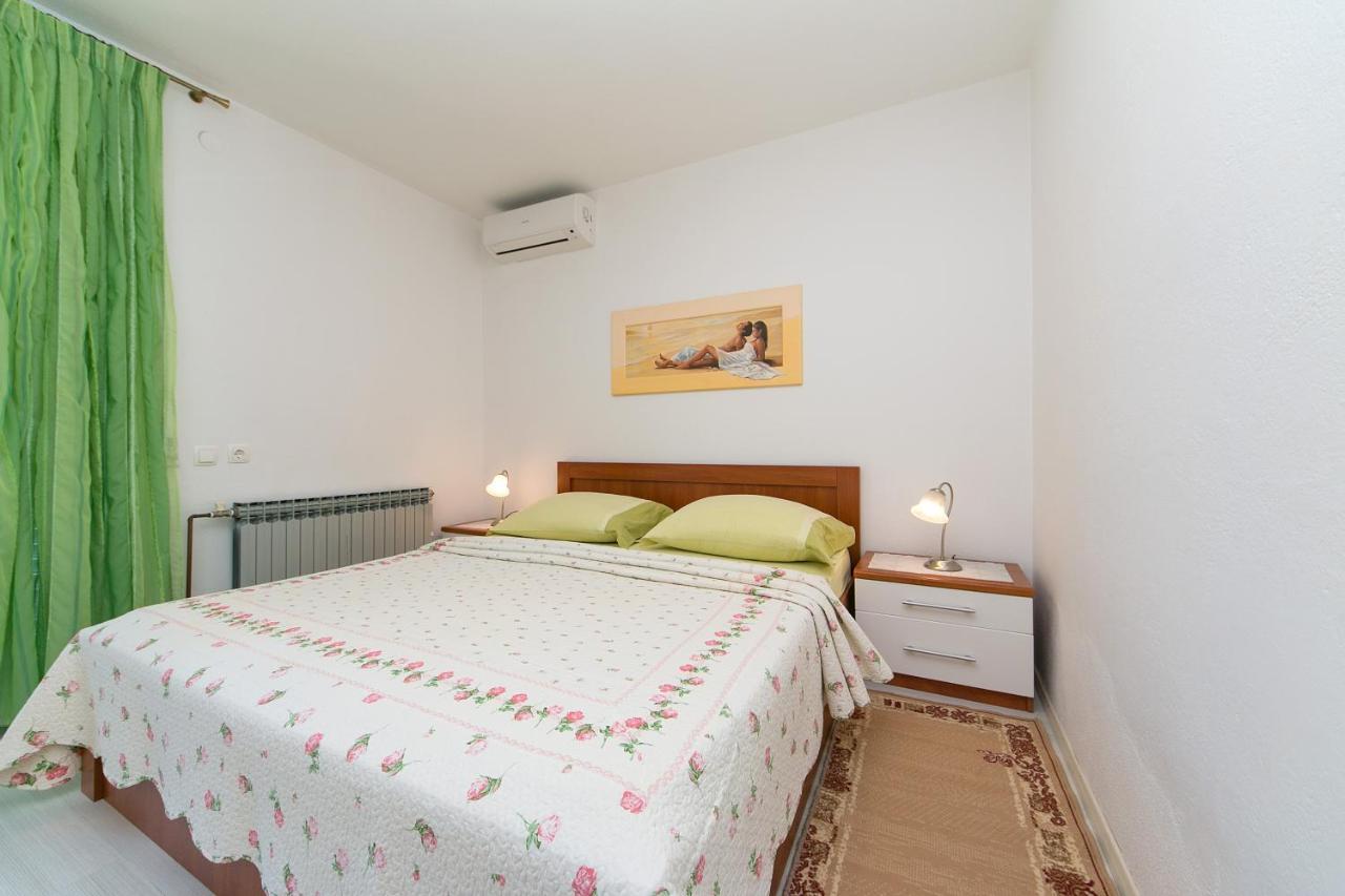 Apartments And Rooms With Parking Space Brela, Makarska - 2717 Luaran gambar