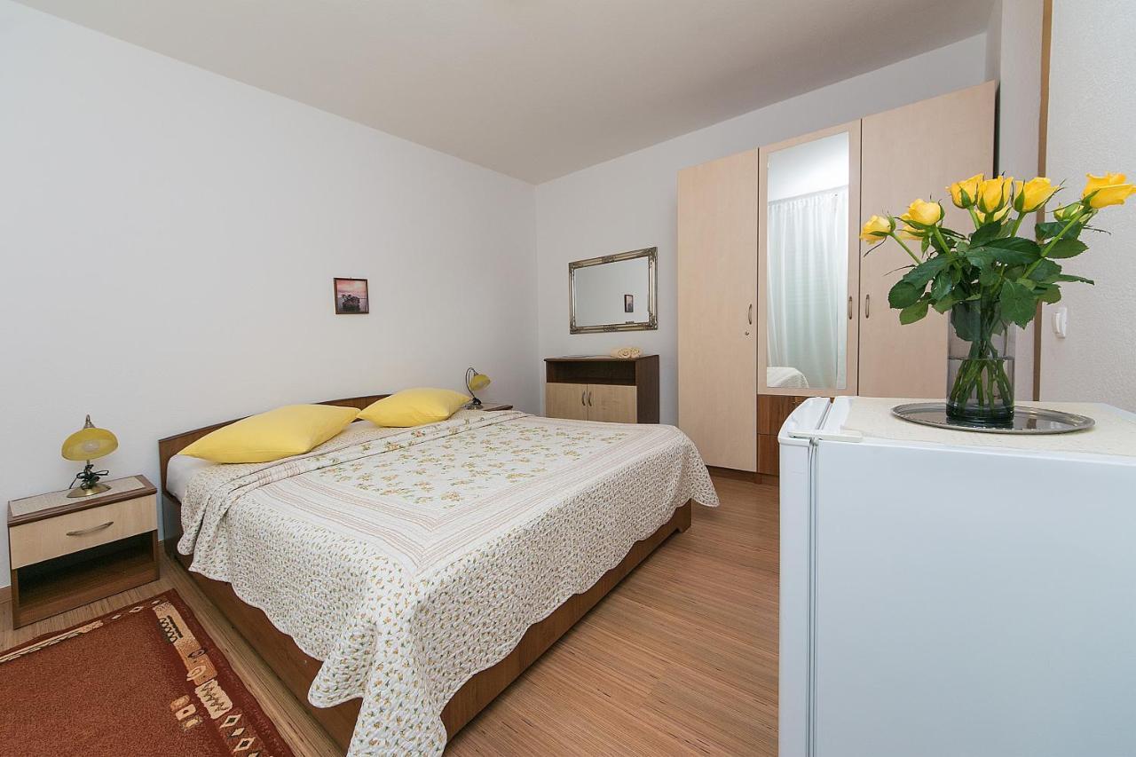 Apartments And Rooms With Parking Space Brela, Makarska - 2717 Luaran gambar